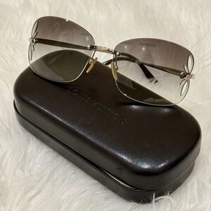 Vintage Louis Vuitton Women's Black Sunglasses